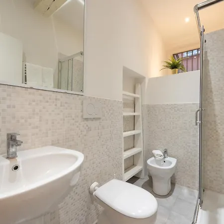 Urban District - Old Town Brera 1br *