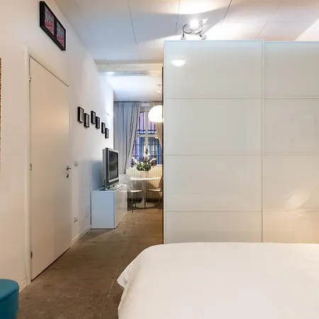 Urban District - Old Town Brera 1br